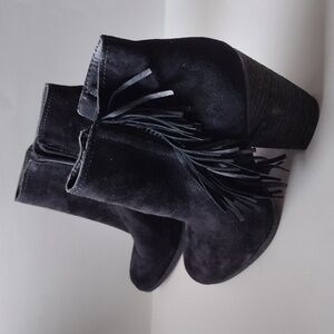 Vince Camuto Black Suede Fringe Ankle Booties 9